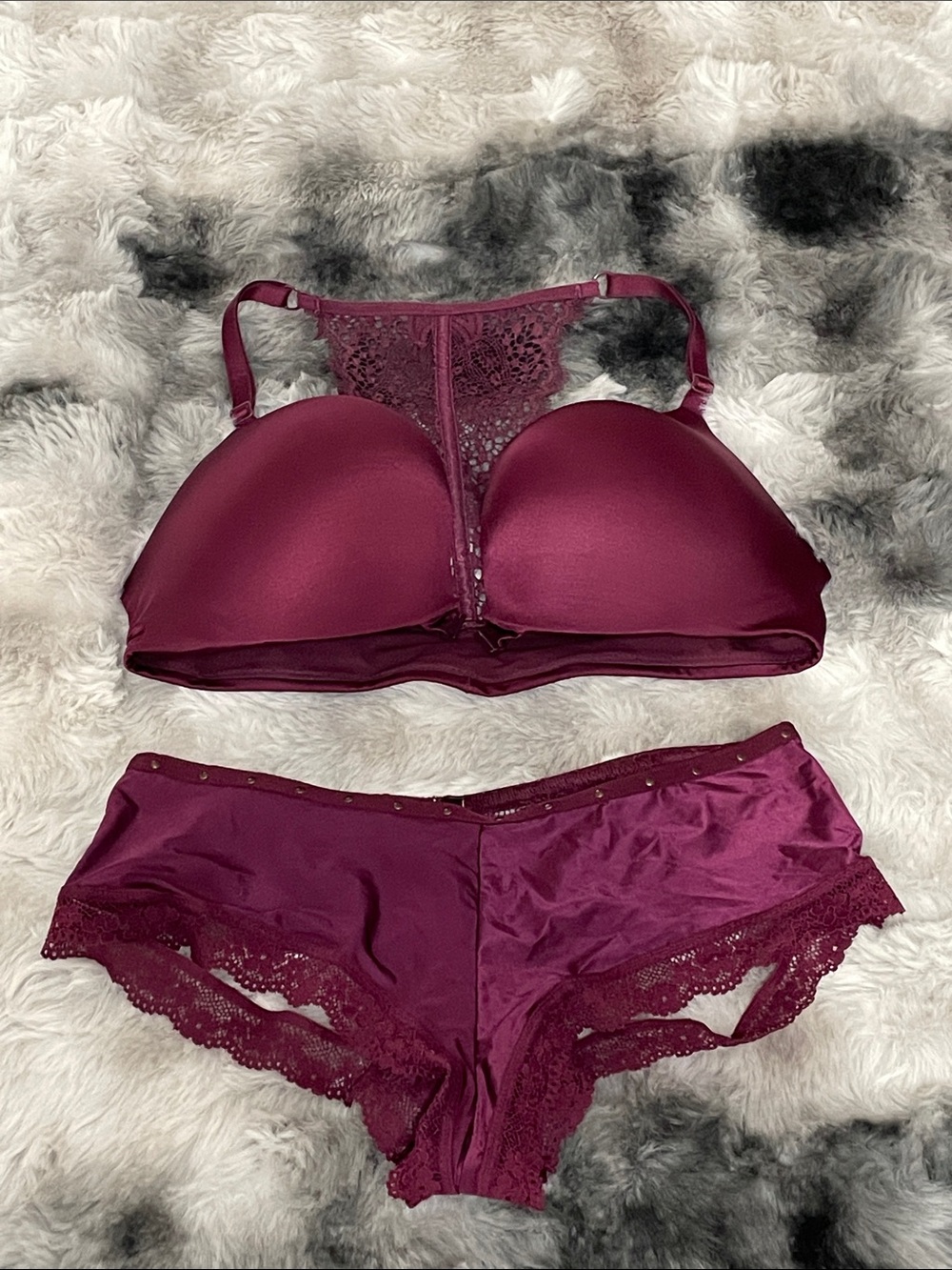 VS Smooth Front-Close T-Shirt Bra and matching panties-berry pink